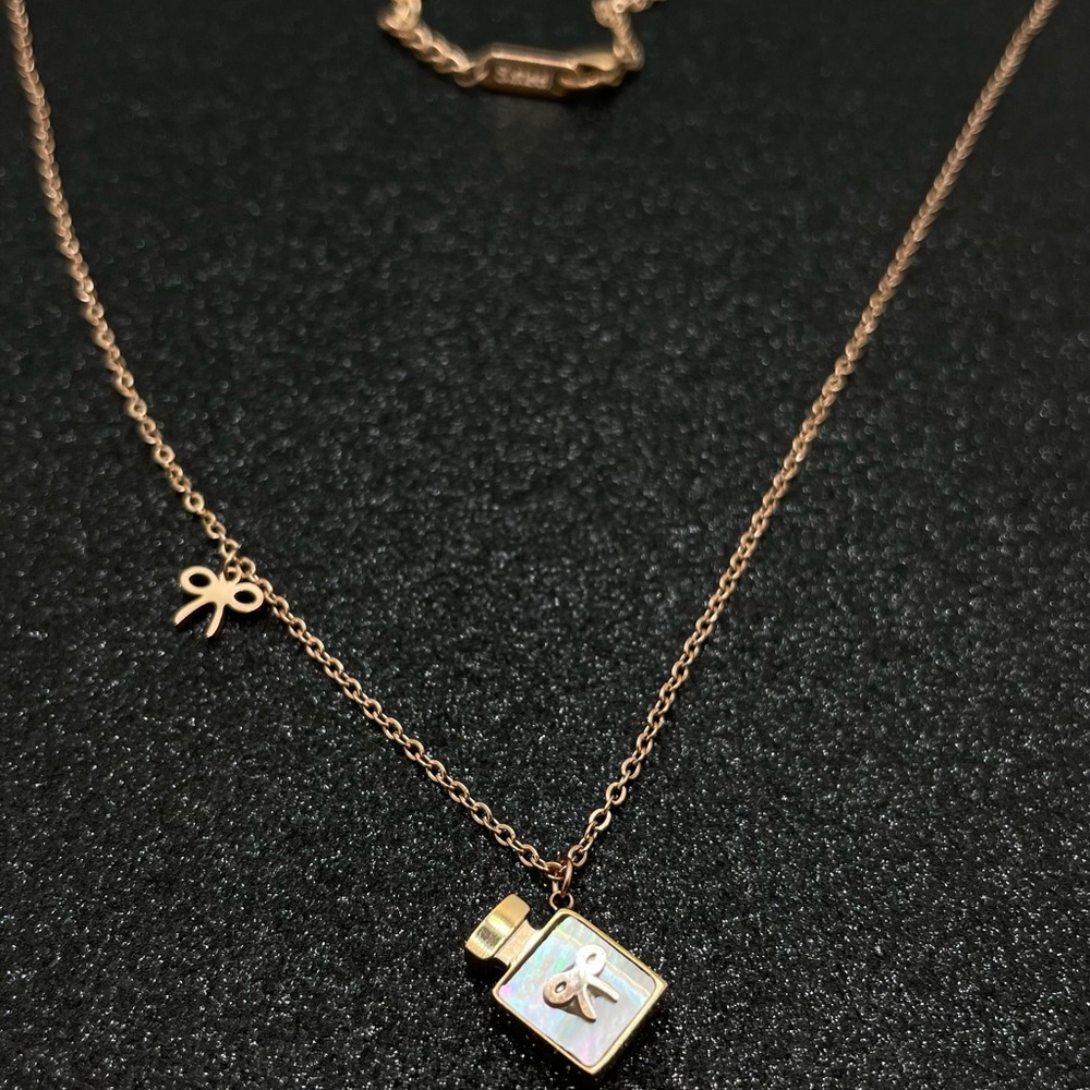 Necklace ๐ - Picture 2 of 3